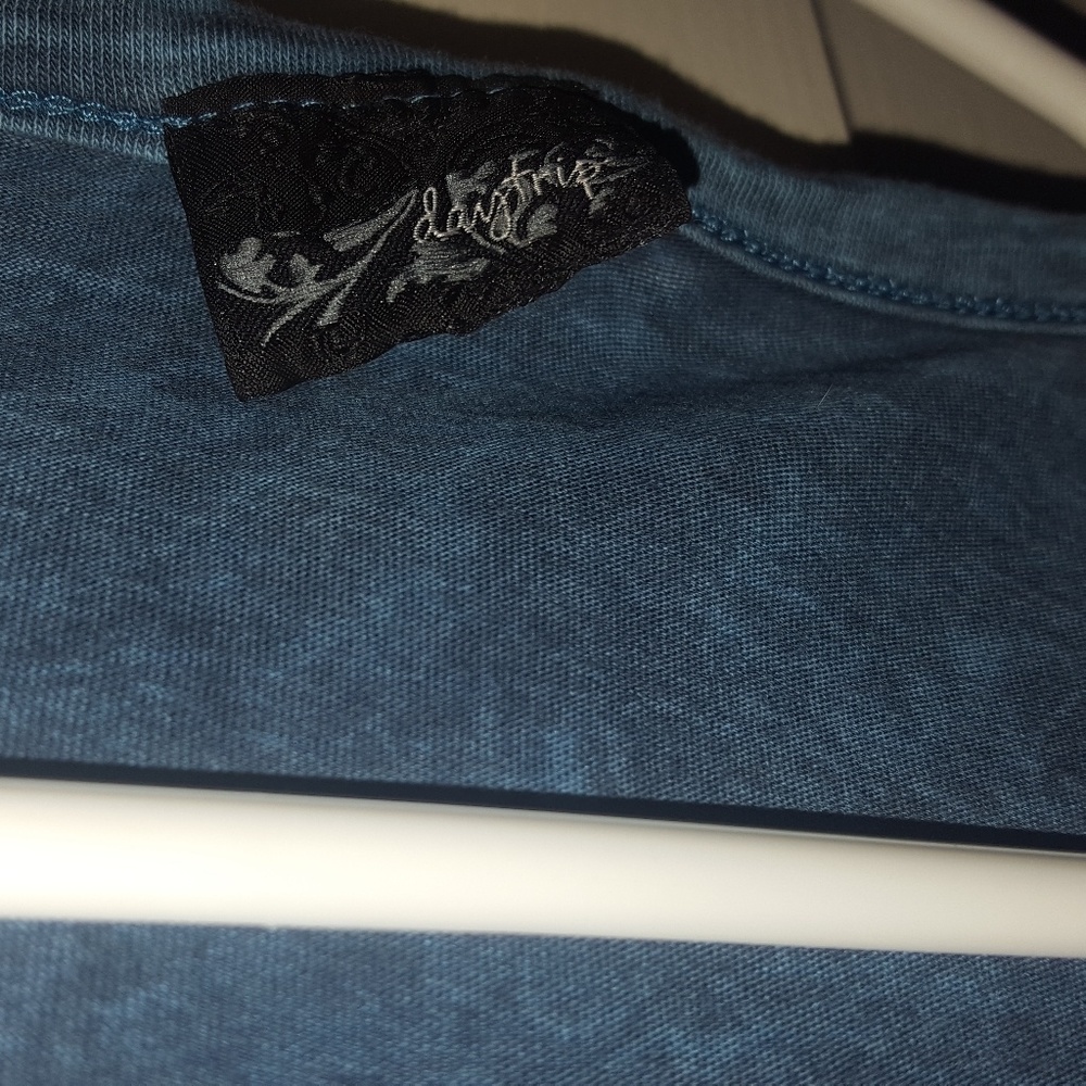 Shirt - Picture 3 of 5